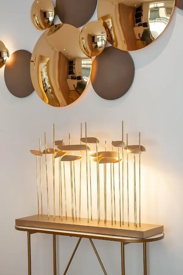 Au Coeur Des Arts Et Metiers מלון 3*