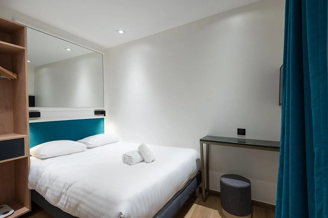 Au Coeur Des Arts Et Metiers Hotel París