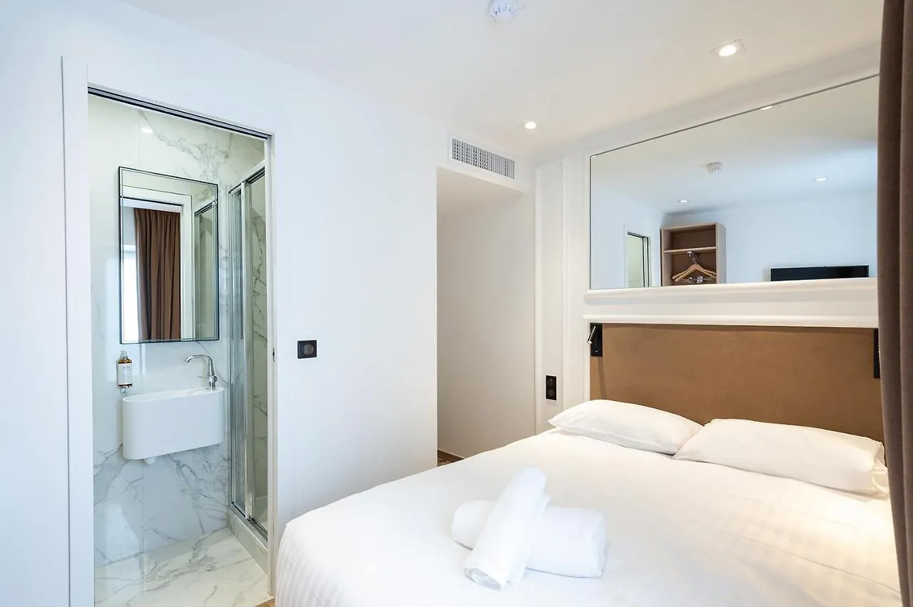 Au Coeur Des Arts Et Metiers Hotel 3*