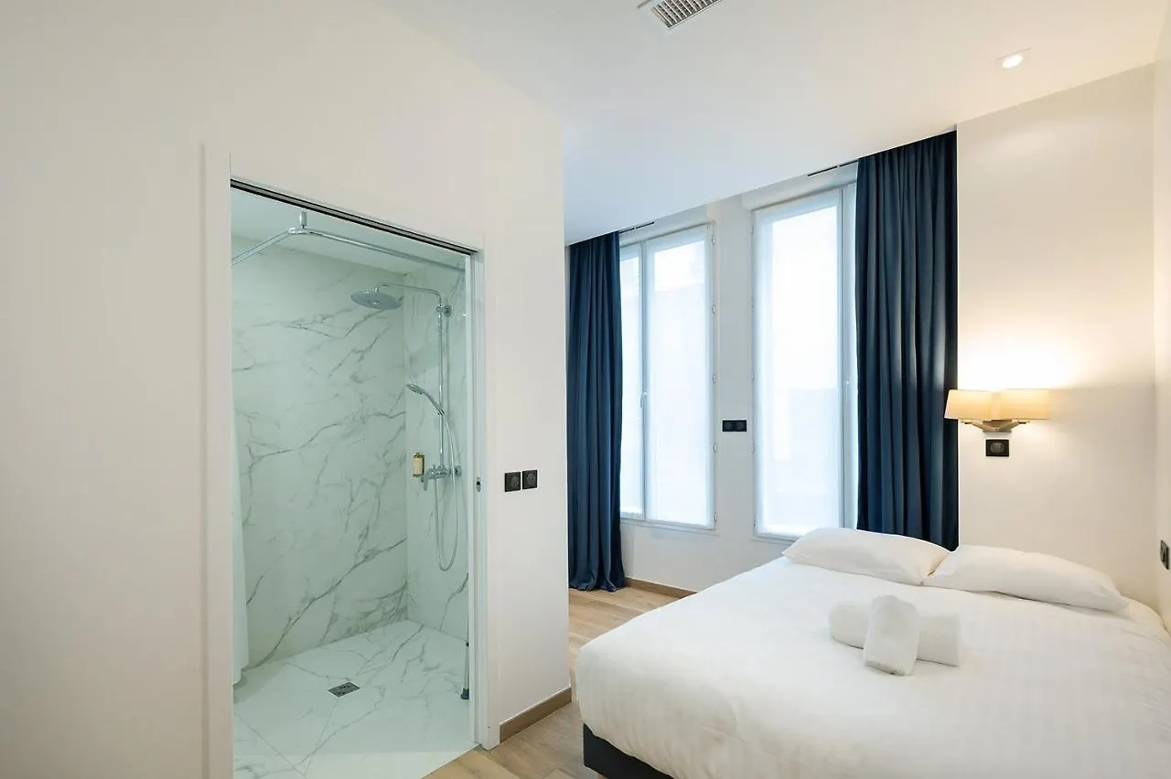 Au Coeur Des Arts Et Metiers Hotel París